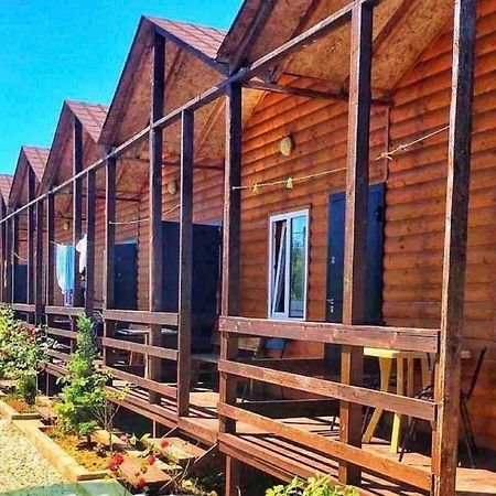 Sea breeze Hotel Цандрипш Екстериор снимка