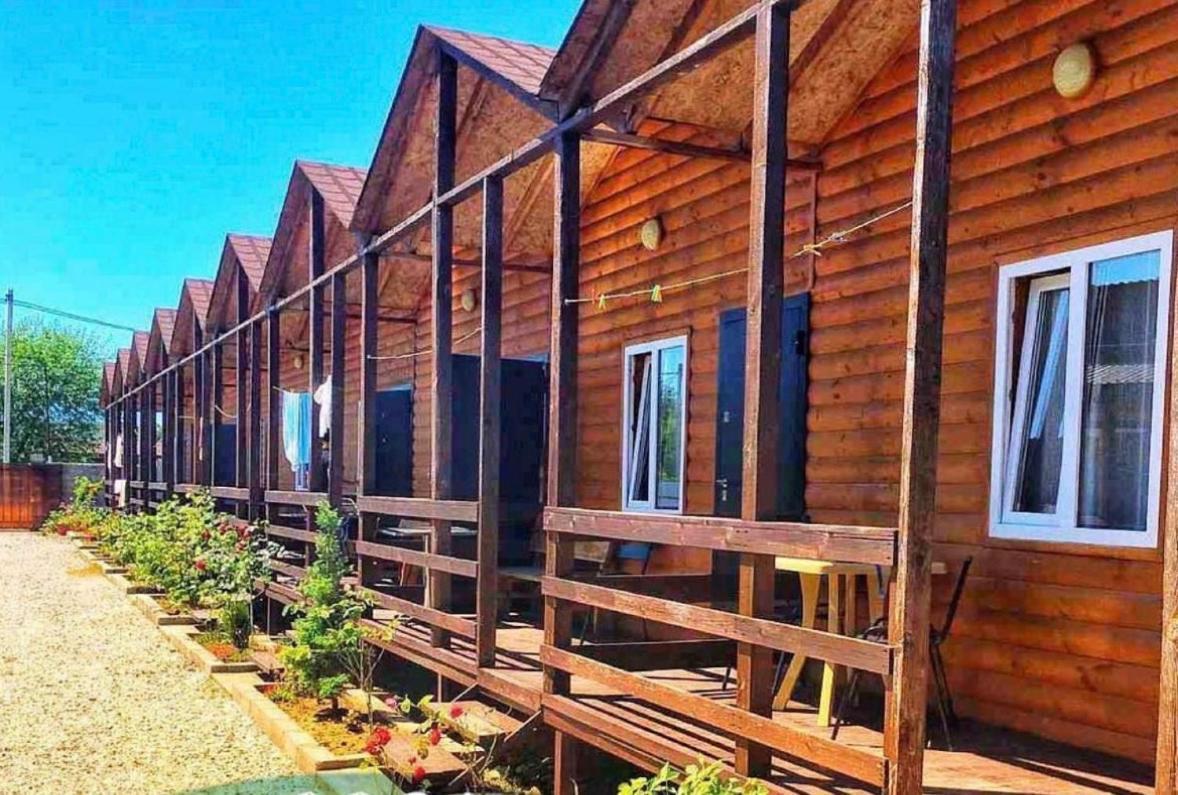 Sea breeze Hotel Цандрипш Екстериор снимка